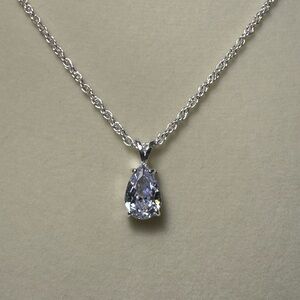 Sophisticated Silver Teardrop Necklace with Sparkling Moissanite Diamond
